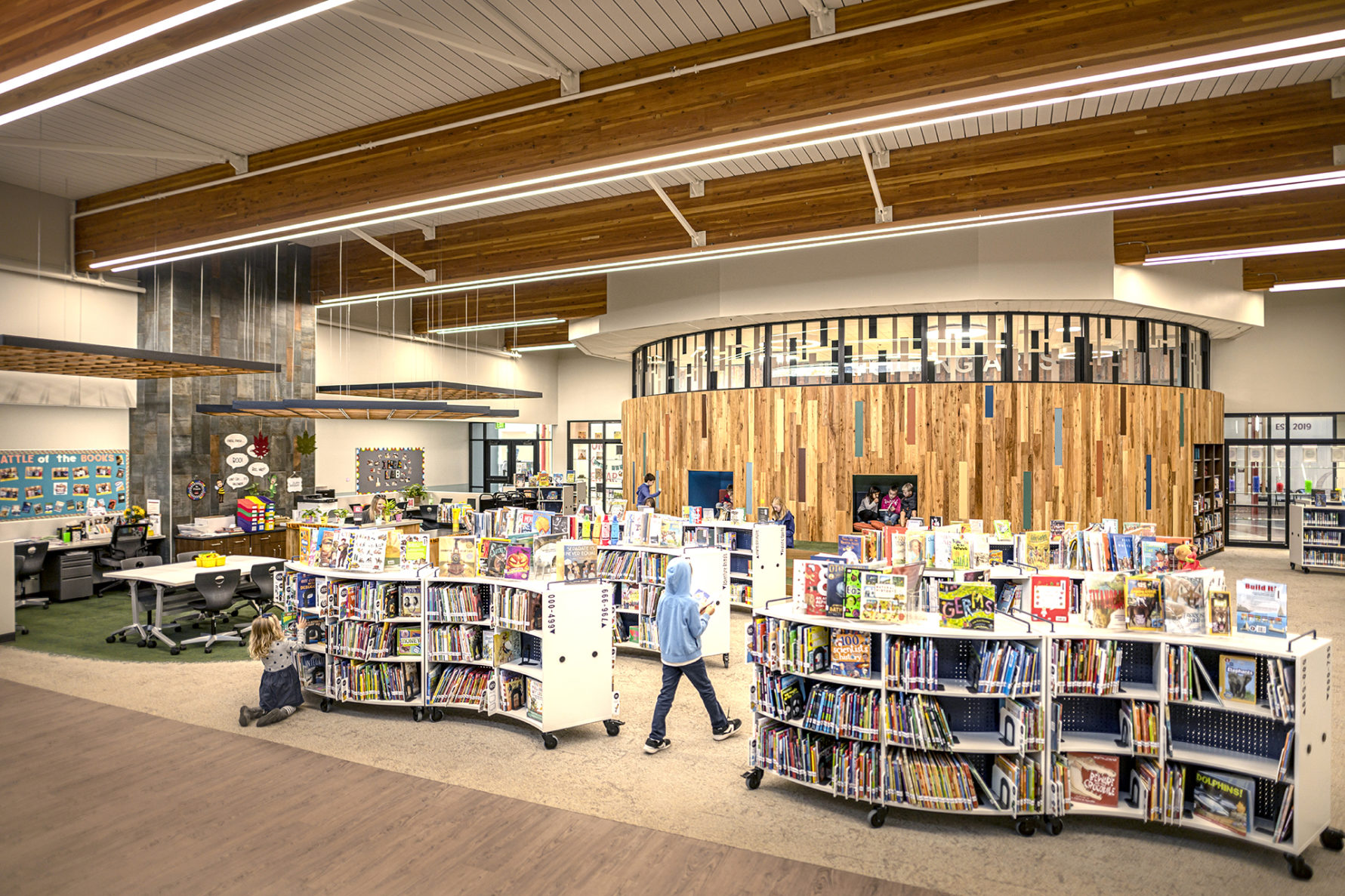Library and media center at USD 233 Olathe Canyon Creek Elementary