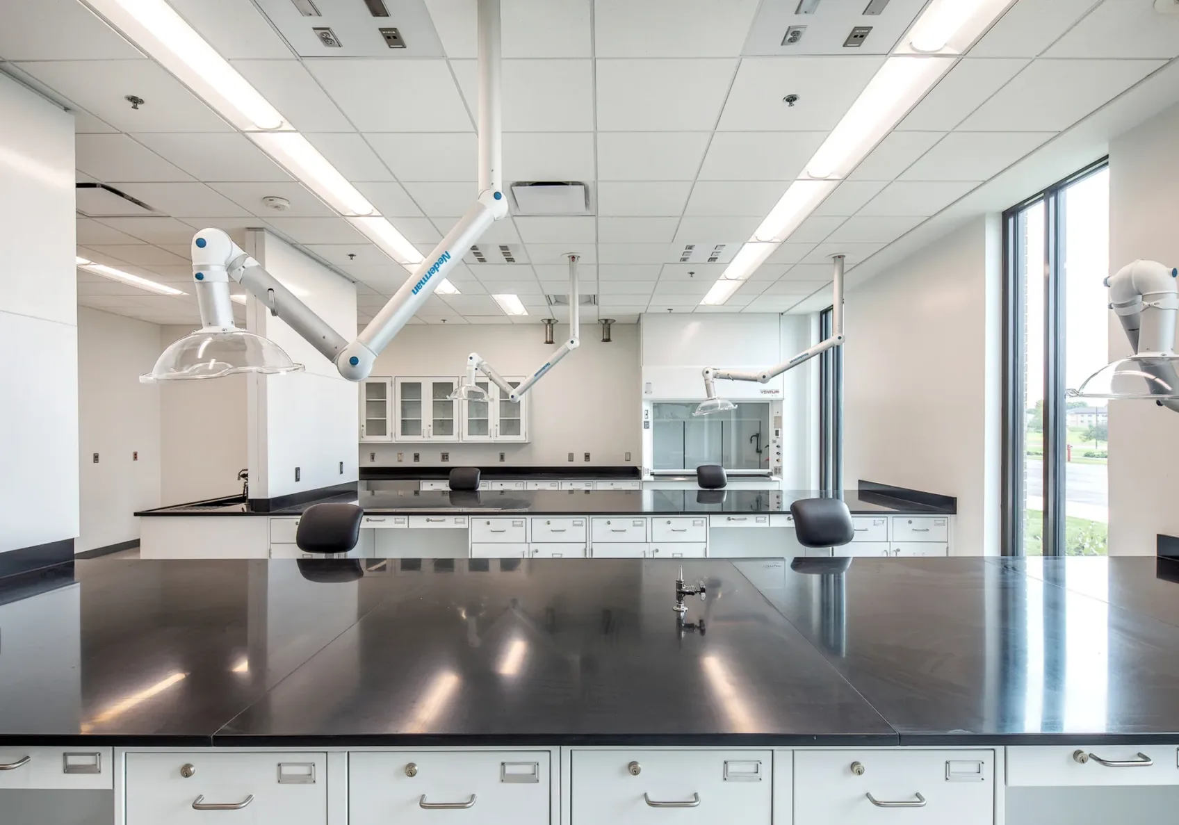 Labs at the POET Bioproducts Institute at SOuth Dakota State University built by McCownGordon Construction