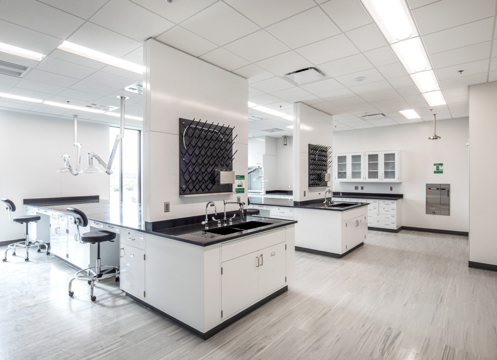 Labs at the POET Bioproducts Institute at SOuth Dakota State University built by McCownGordon Construction
