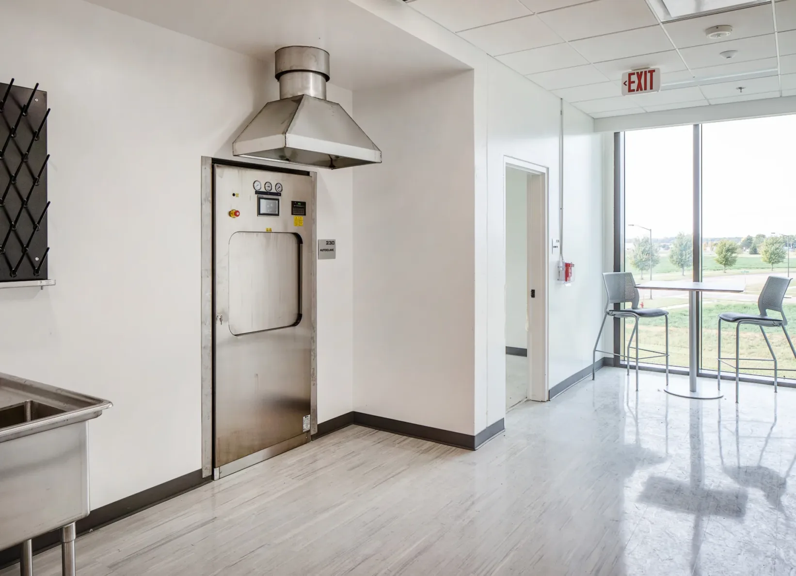 Autoclave at the POET Bioproducts Institute at South Dakota State University built by McCownGordon Construction