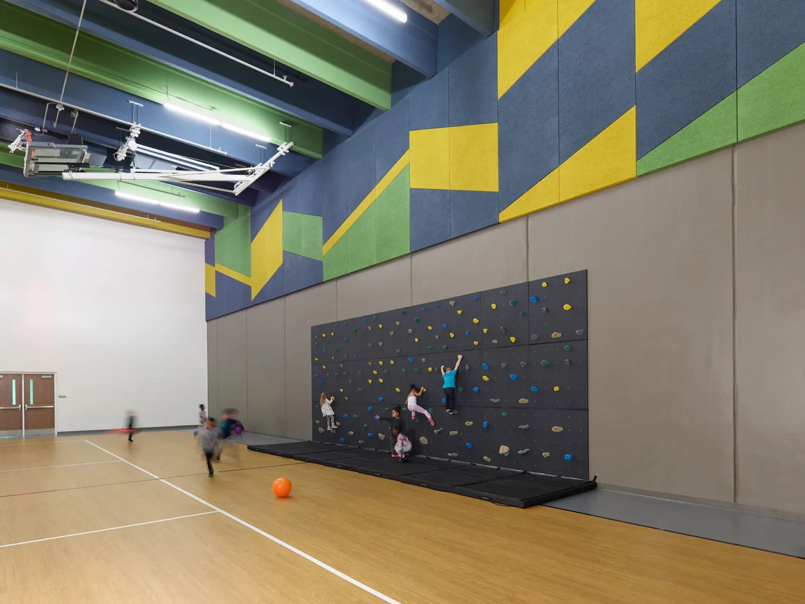 Maplewood ES - North Kansas City - Bond - gym and rock wall