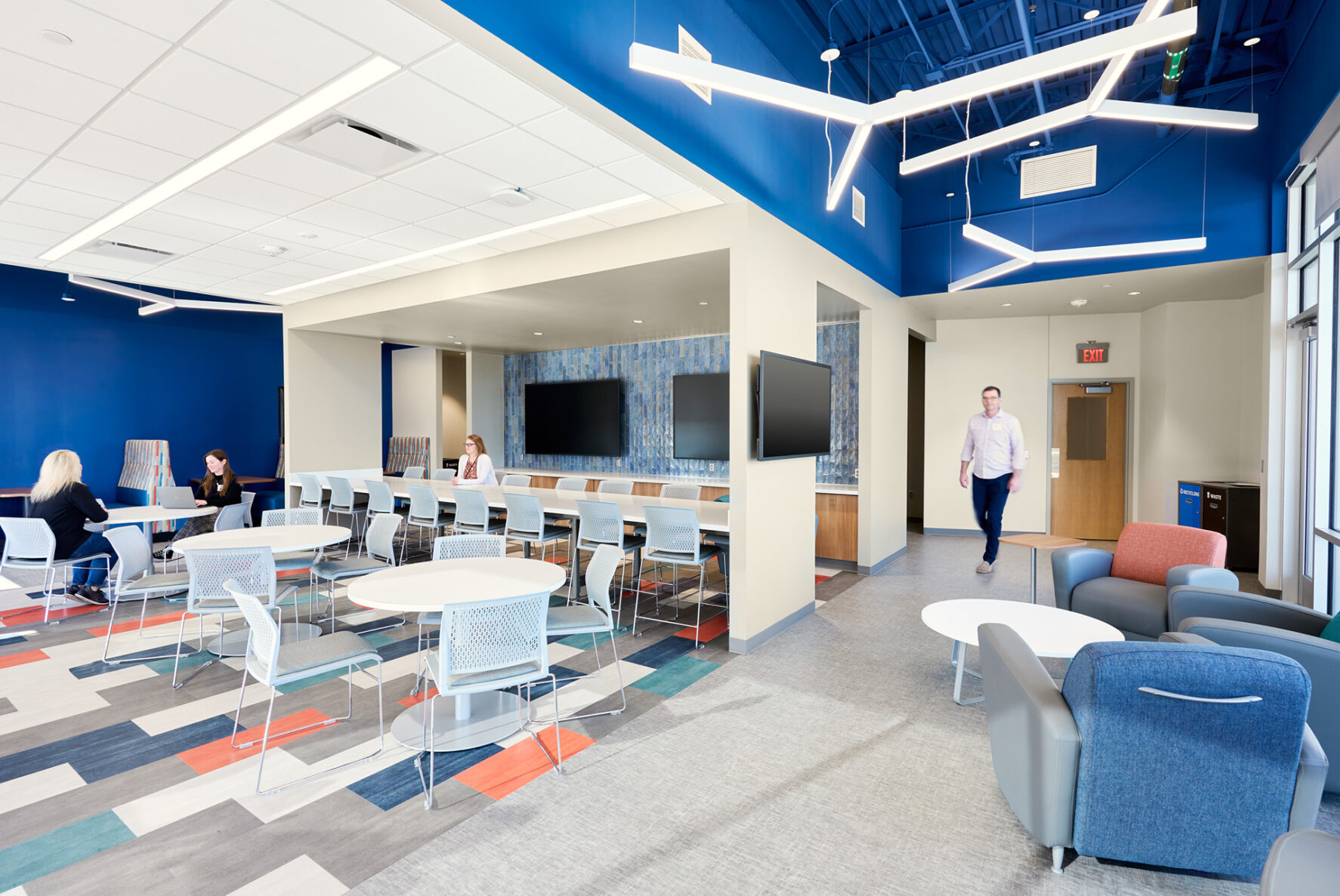 Kansas Department of Health and Environment Lab - Lounge